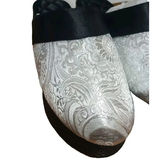 ZSA ZSA Degene-Rossi Womens Slip On Shoes NEW Luxury Slippers Sz 6 Silver Black - Picture 3 of 6